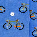 Detail van fietsprint op lichtblauwe Alfredo Gonzales sokken.