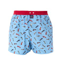 Flatlay van blauwe McAlson boxershort met raceauto print, 100% katoen met zachte tailleband.
